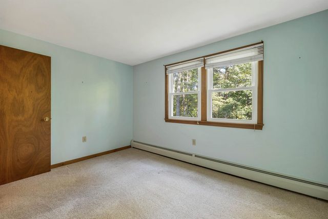 37 Beechwood Road, Hudson, NH 03051