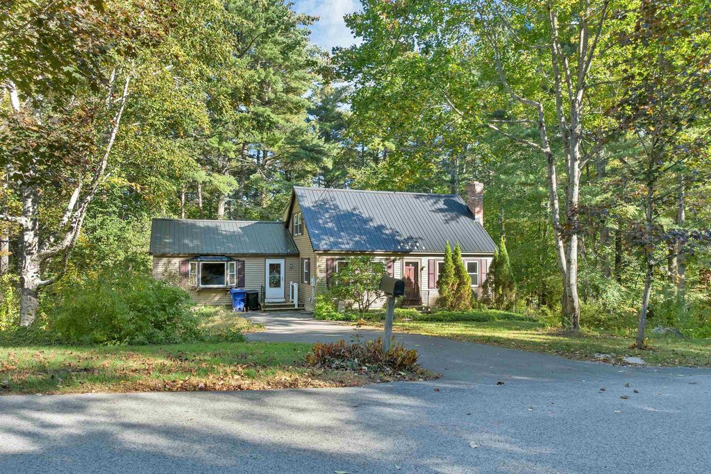 37 Beechwood Road, Hudson, NH 03051