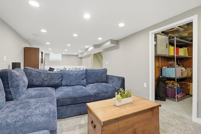 3239 Stinson Boulevard, Saint Anthony, MN 55418