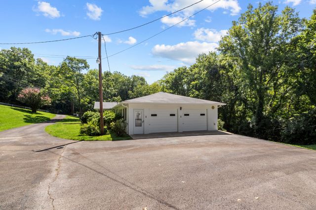 7865 Old Charlotte Pike, Nashville, TN 37209