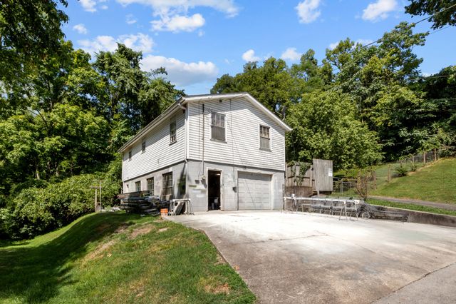 7865 Old Charlotte Pike, Nashville, TN 37209