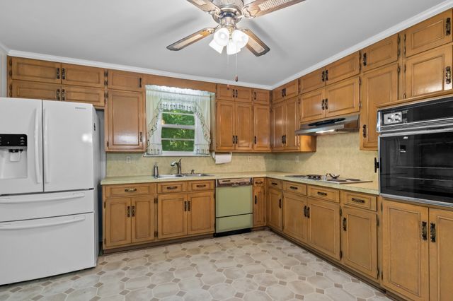 7865 Old Charlotte Pike, Nashville, TN 37209