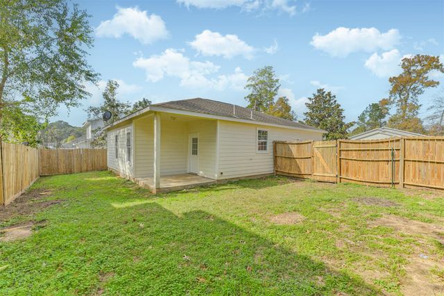 16913 W Juneau, Montgomery, TX 77316
