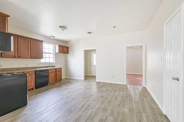 16913 W Juneau, Montgomery, TX 77316