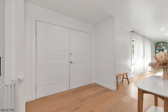 2 Abbott Ct, Edison Twp., NJ 08820