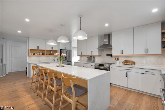 2 Abbott Ct, Edison Twp., NJ 08820
