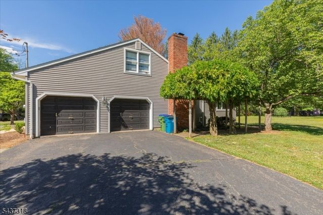 2 Abbott Ct, Edison Twp., NJ 08820