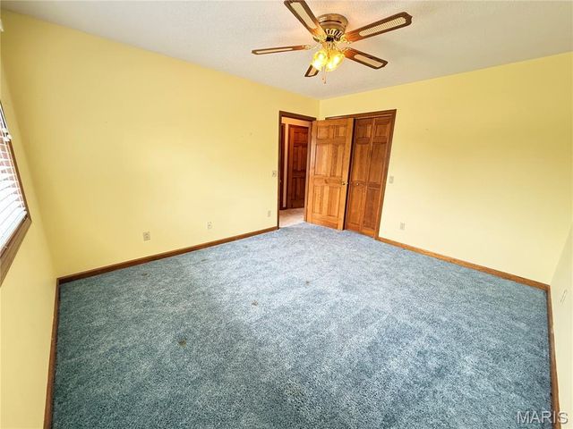 525 W Lindenwood Avenue, Sikeston, MO 63801