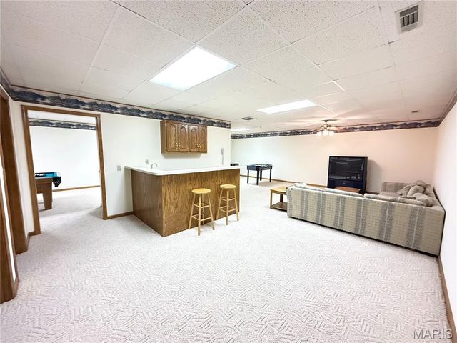 525 W Lindenwood Avenue, Sikeston, MO 63801