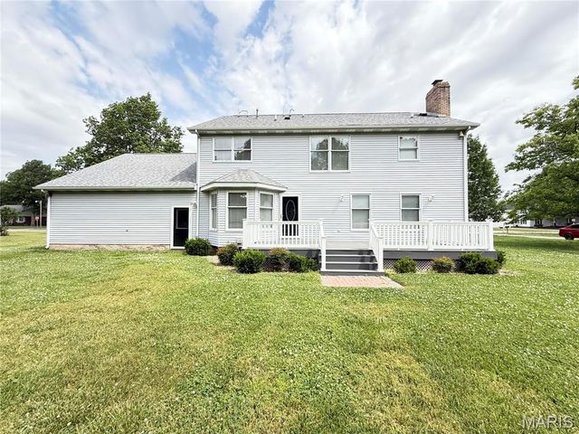 525 W Lindenwood Avenue, Sikeston, MO 63801