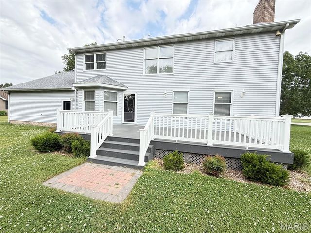525 W Lindenwood Avenue, Sikeston, MO 63801