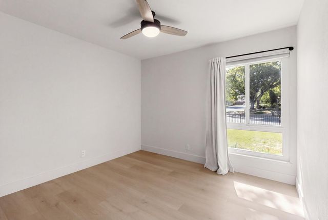 10753 Ambassador Dr, Rancho Cordova, CA 95670
