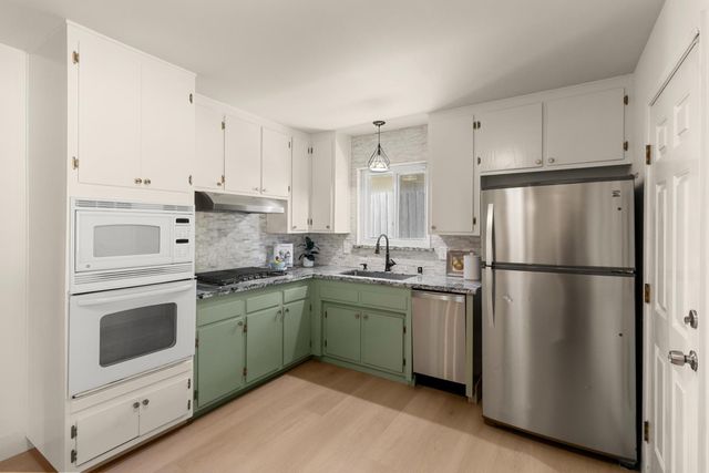 10753 Ambassador Dr, Rancho Cordova, CA 95670