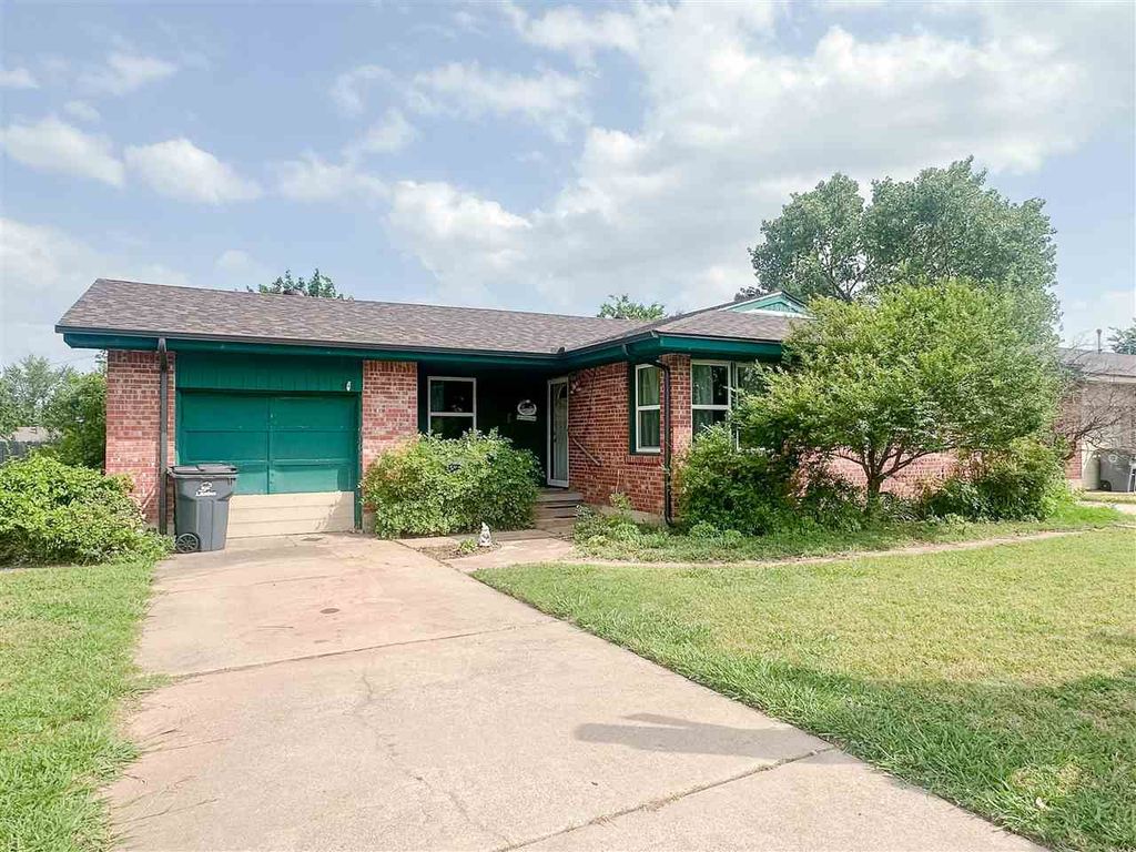 4536 SW Atom, Lawton, OK 73505