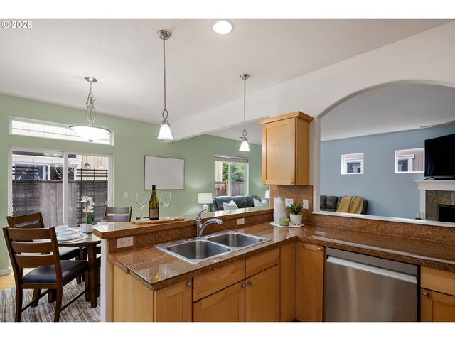 2527 PARK VIEW Dr, Eugene, OR 97408