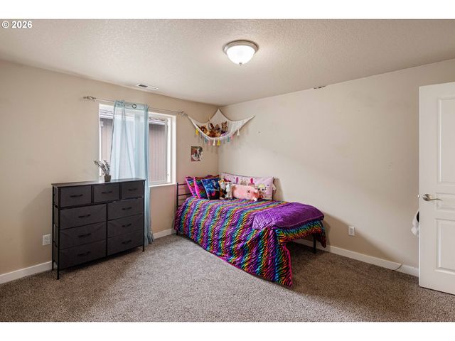 2527 PARK VIEW Dr, Eugene, OR 97408