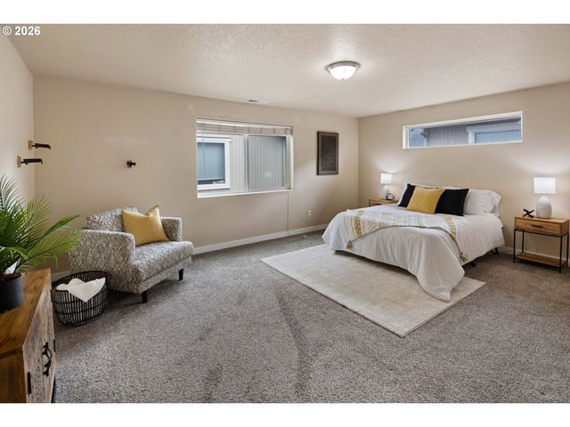 2527 PARK VIEW Dr, Eugene, OR 97408