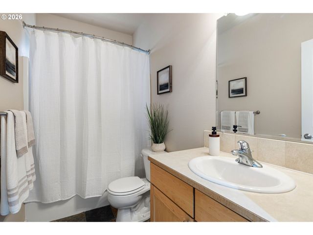 2527 PARK VIEW Dr, Eugene, OR 97408