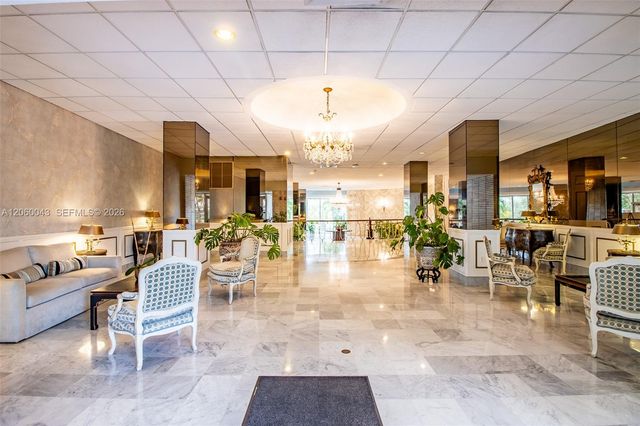 5255 Collins Ave 11E, Miami Beach, FL 33140