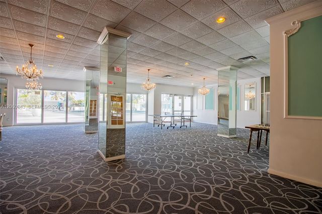 5255 Collins Ave 11E, Miami Beach, FL 33140