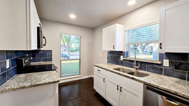 2813 Ripplewood Drive, Garland, TX 75044