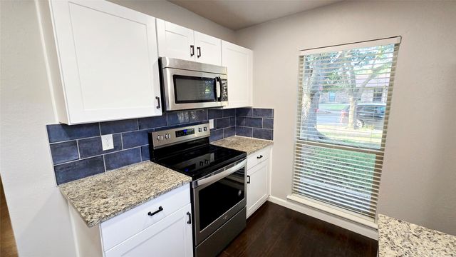 2813 Ripplewood Drive, Garland, TX 75044