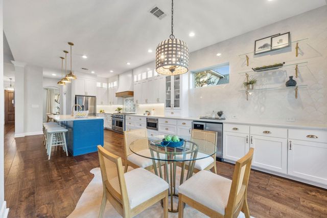 6617 Mitra DR, Austin, TX 78739