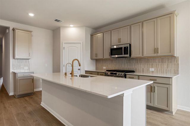 136 Jans WAY, Georgetown, TX 78626