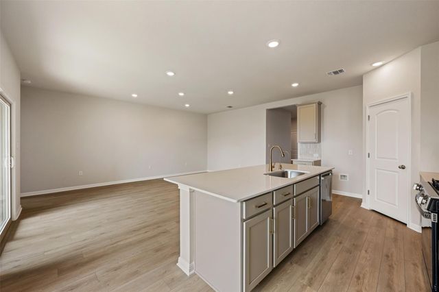 136 Jans WAY, Georgetown, TX 78626