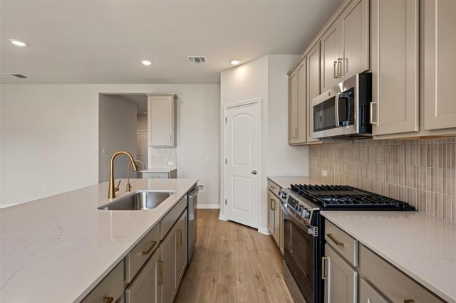 136 Jans WAY, Georgetown, TX 78626