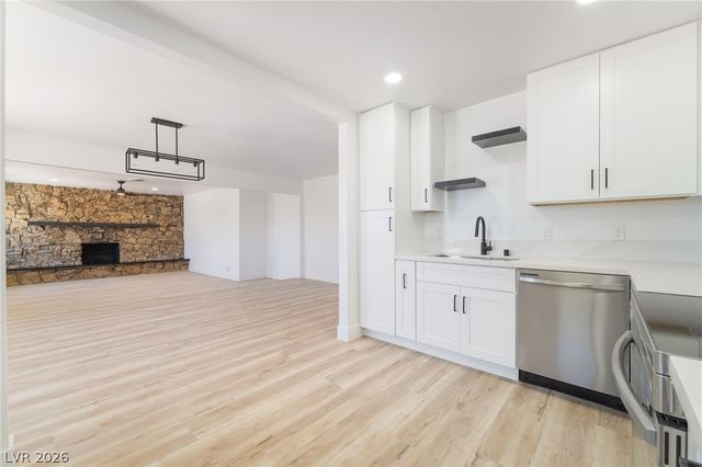 39 Lowery Street, Henderson, NV 89015
