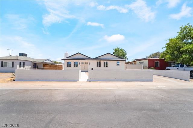 39 Lowery Street, Henderson, NV 89015