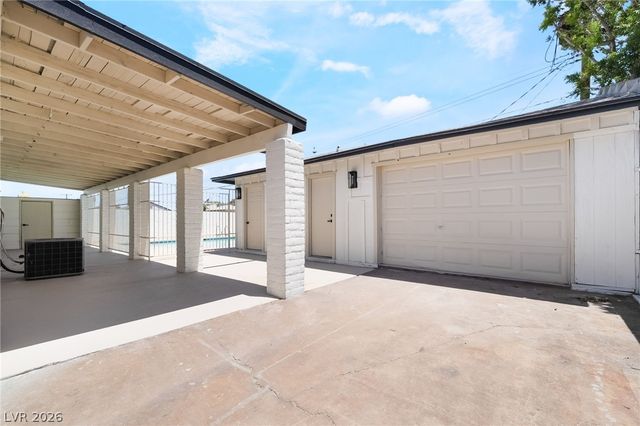 39 Lowery Street, Henderson, NV 89015