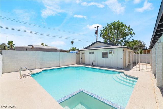 39 Lowery Street, Henderson, NV 89015