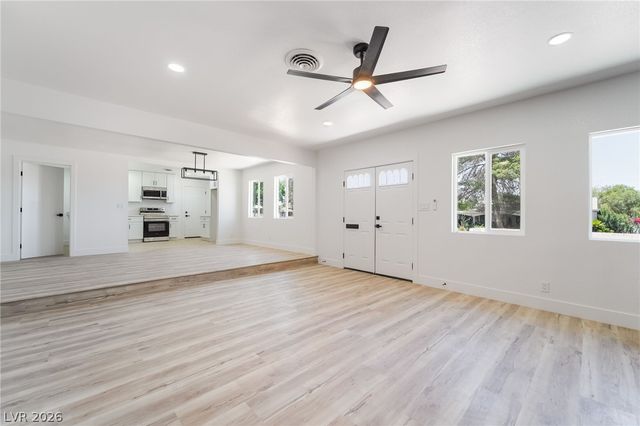39 Lowery Street, Henderson, NV 89015
