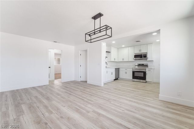 39 Lowery Street, Henderson, NV 89015