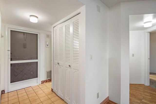 3951 Via Poinciana 112, Lake Worth, FL 33467