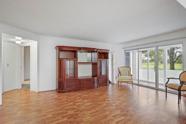 3951 Via Poinciana 112, Lake Worth, FL 33467