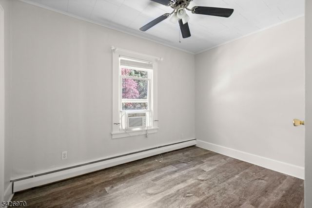 10 Old Stone Church Rd, Upper Saddle River Boro, NJ 07458