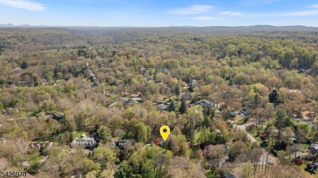 10 Old Stone Church Rd, Upper Saddle River Boro, NJ 07458