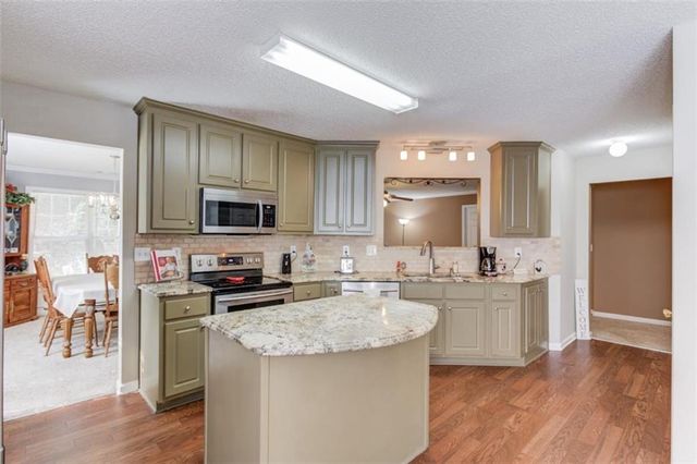 720 Overlook Drive, Winder, GA 30680