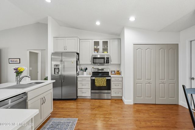 11518 COURTNEY WATERS Lane, Jacksonville, FL 32258