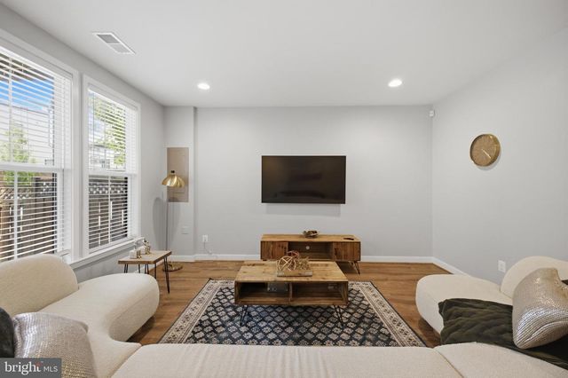42310 CRAWFORD TER, Brambleton, VA 20148