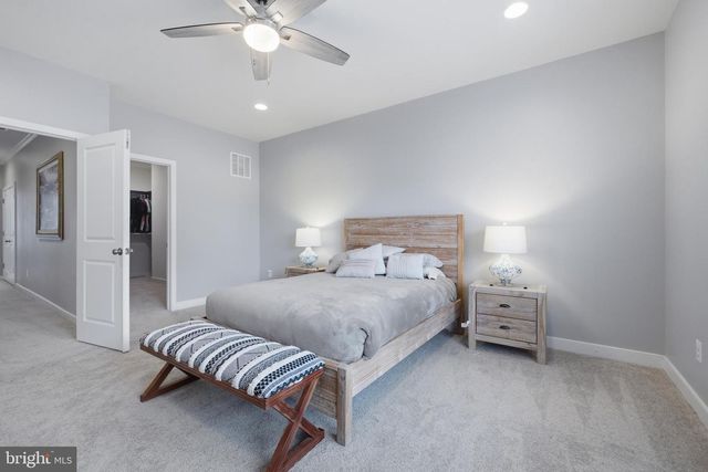 42310 CRAWFORD TER, Brambleton, VA 20148