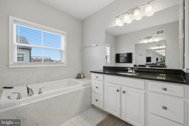42310 CRAWFORD TER, Brambleton, VA 20148