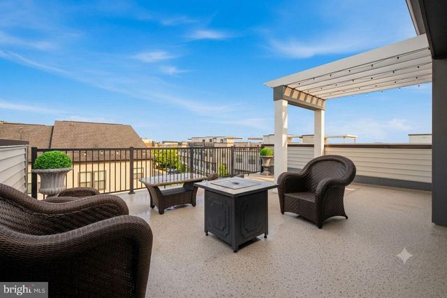42310 CRAWFORD TER, Brambleton, VA 20148