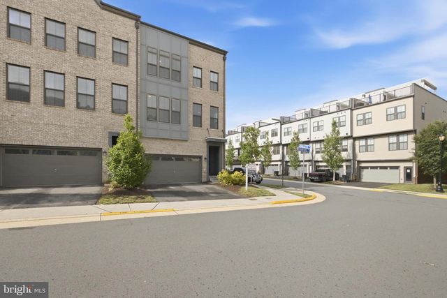 42310 CRAWFORD TER, Brambleton, VA 20148