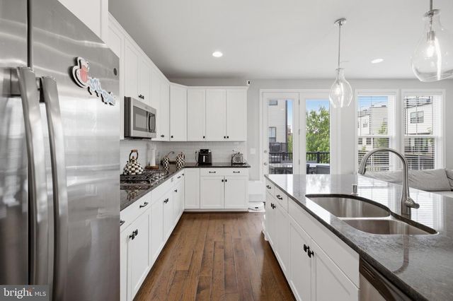 42310 CRAWFORD TER, Brambleton, VA 20148