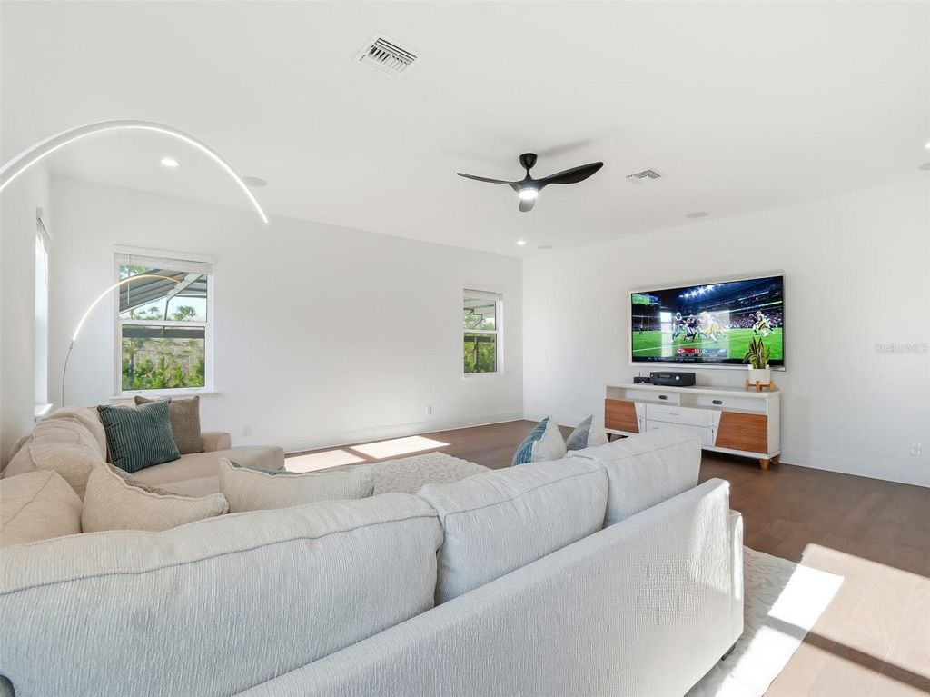 Image 68 of property listing at 9131 SANTORINI DRIVE, Orlando, FL 32827