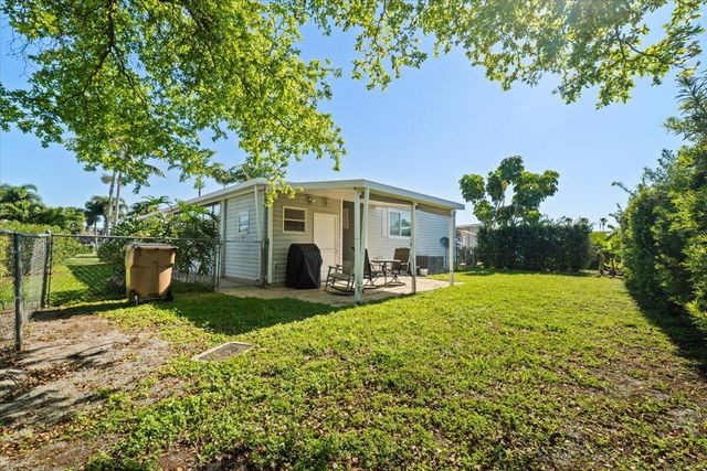 130 NW 53rd Court, Deerfield Beach, FL 33064